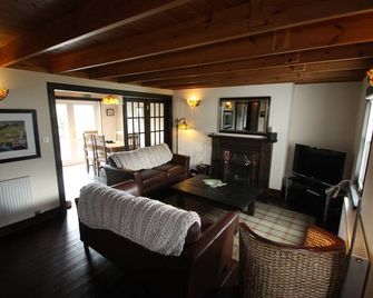 Easdale Cottage - Oban - Living room
