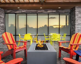 Home2 Suites by Hilton Boston Franklin - Franklin - Gebouw