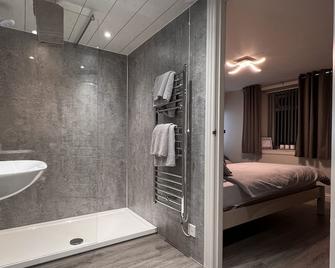 Tigh Na Mara Hotel - Stranraer - Bathroom