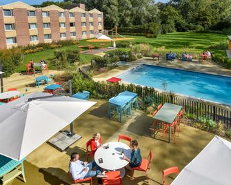 Novotel Wavre Brussels East - Wavre - Piscine