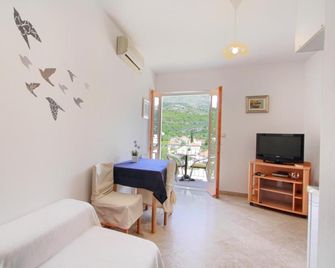 Apartments Nine Slano - Slano