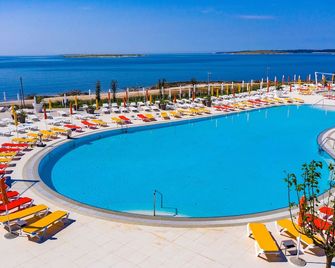 Kazela Apartments - Medulin - Pool