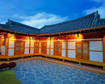 Hanok House - Jeonju