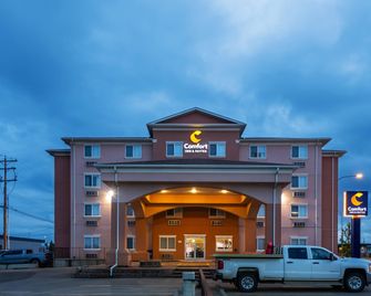 Comfort Inn & Suites - Edson - Edificio