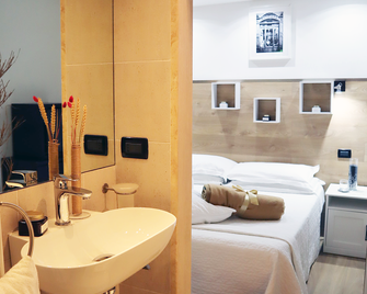 Villa Alba Boutique Hotel - פסקארה - חדר שינה