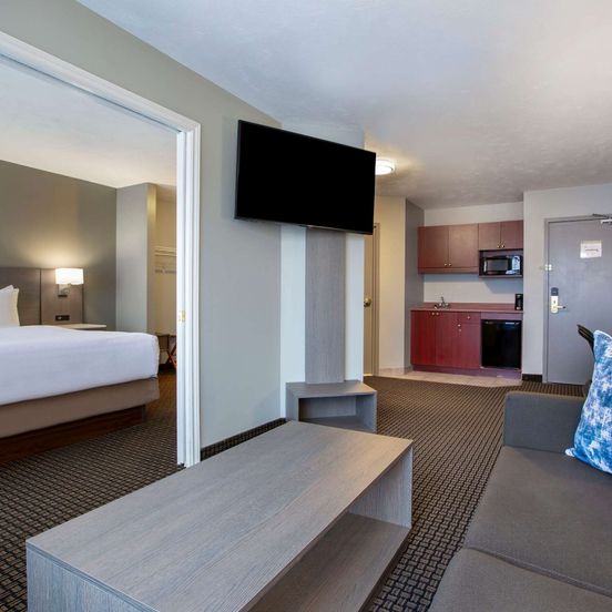 Days Inn & Suites Moncton image 1