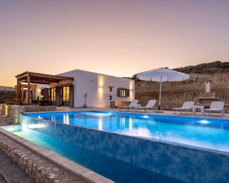 Majestic Private Pool Villa - Kefalos - สระว่ายน้ำ