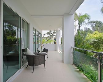 Bangtao Tropical Residence Resort & Spa - Choeng Thale - Balcón