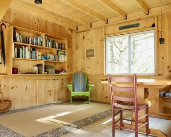 Cozy Cabin on Blue Hill Farm - Blue Hill - Sala de estar