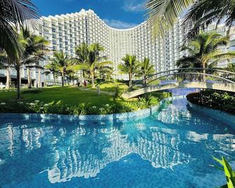 Cam Ranh Nha Trang Seaview Resort - Cam Ranh - Piscina