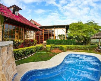 Armonía Lodge - Montañita (Guayas) - Piscina