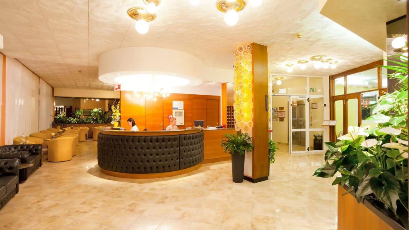 هوتل يونيفرسال