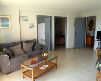 Rez de Villa Aspretto Lazaret - Ajaccio - Sala de estar