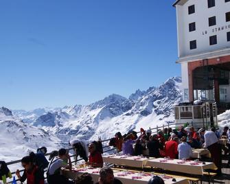 هوتل لو ستامبيكو - برويل - كيرفينيا - مطعم