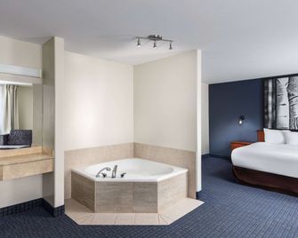 Super 8 by Wyndham Sainte Agathe Des Monts - Sainte-Agathe-des-Monts - Habitación