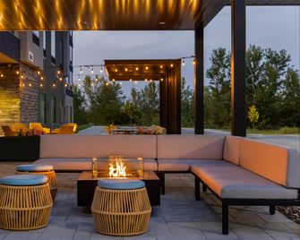 Home2 Suites By Hilton Ames - Ames - Byggnad