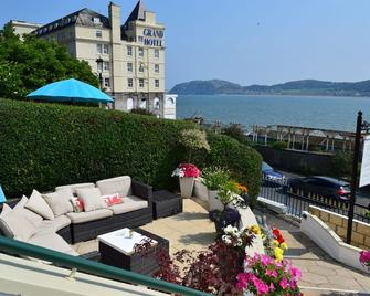 The View Guest House - Llandudno - Balcony