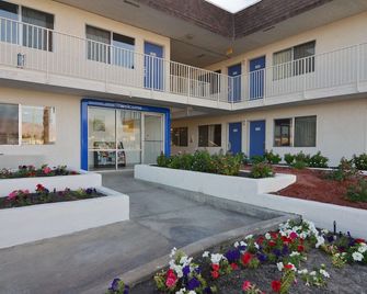 Motel 6 Indio Palm Springs Area - Indio - Building