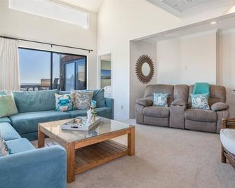 Pajaro Dunes Resort: Full Ocean View 3 Bedroom Condo - Perfect Family Home! - Watsonville - Wohnzimmer