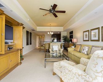 Warm Welcoming: Comfortable Orlando Apartment - Kissimmee - Salon