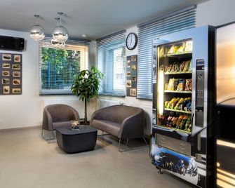 Automobil Hotel - קראקוב - טרקלין