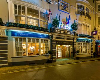 The Royal & Fortescue Hotel - Barnstaple - Gebouw