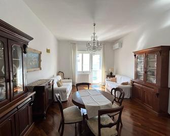 Mare in Centro - Salerno - Dining room