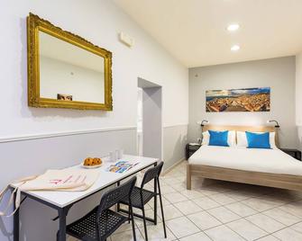 Ventaglieri ground floor Room by Wonderful Italy - Naples - Bedroom