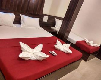 Hotel Silver Moon - Bombay - Habitación