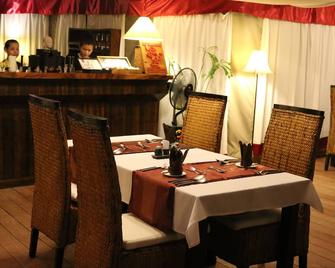 Canvas and Orchids Retreat - Tatai - Restaurante