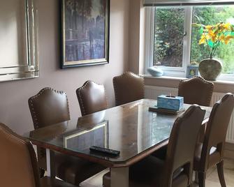 Edgware B&B - Edgware - Comedor