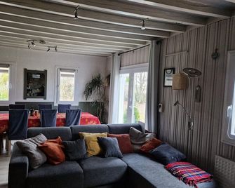 Charming Chalet in Transinne - Libin - Вітальня