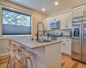 Tranquil 1-bedroom apartment in beautiful Juneau perfect for relaxing - Juneau - Mutfak