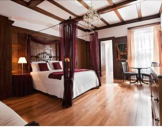 Hotel Chateau de l'Argoat - Montreal - Bedroom