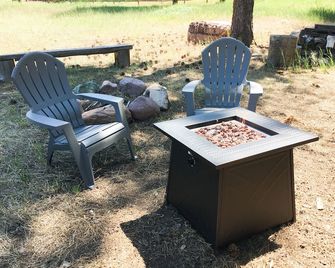 Cozy Bear Cabin - Seeley Lake - Patio