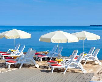 Residence Umag Plava Laguna - Umag - Strand