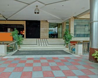 OYO 29625 Suvarna Regency - Hassan - Lobby