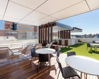 Amazing 2BR delicate Apt, 1min to train station - Brisbane - Balcony