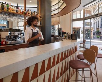 كاتالونيا إكسلسيور هوتل - فالنسيا - بار