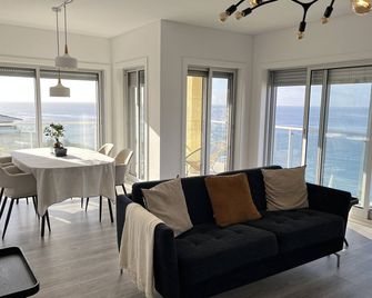 A-MO Sesimbra by Trip2Portugal - Sesimbra - Sala de estar