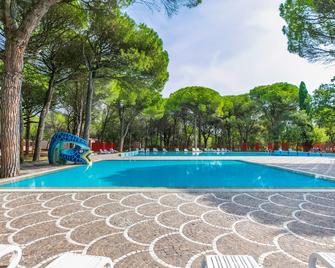 Holiday Home Green Holiday - Gdo201 By Interhome - Aquileia - Pool
