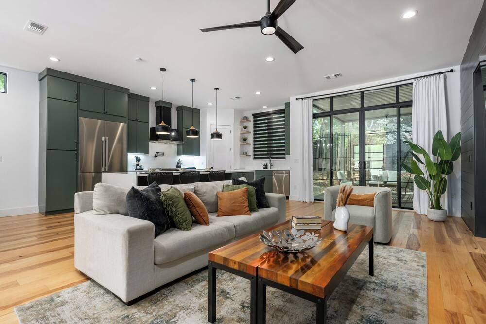 Modern Luxury Home W/Fabulous Shaded Yard! Pool! 5br 4.5 Ba Home - Soco & Dt - Austin - Sala de estar