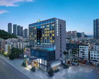 Days Hotel by Wyndham Shenzhen Sanlian - Shenzhen - Edificio