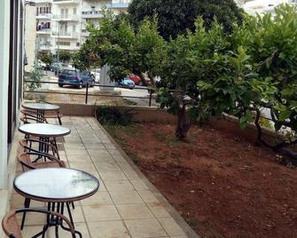 Gefyra Hotel - Agios Nikolaos - Pátio