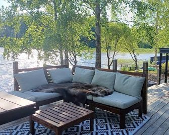 The lake house - boats, beach, sauna, dock and barbecue! - Sandviken - Patio