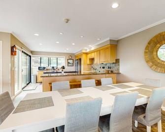 Idyllic Ocean-View Oasis - Watsonville - Essbereich