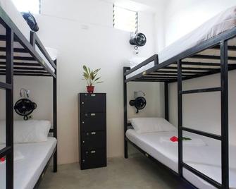 Sip Sunset Hostel and Lounge - El Nido - Habitació