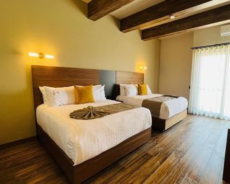 Puertas de la Peña Hotel & Spa - Bernal - Building