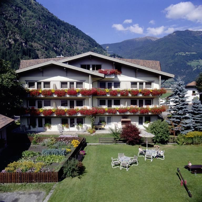 Residence Pfeifhofer 53 6 8 Molini Di Tures Hotel Deals