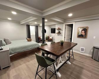 Spacious & Serene Studio in Historic Moscow, Idaho - Moscow